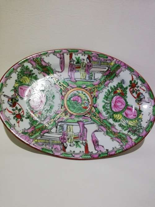 Chinese hand painted ovel plate stamped!!!!!!