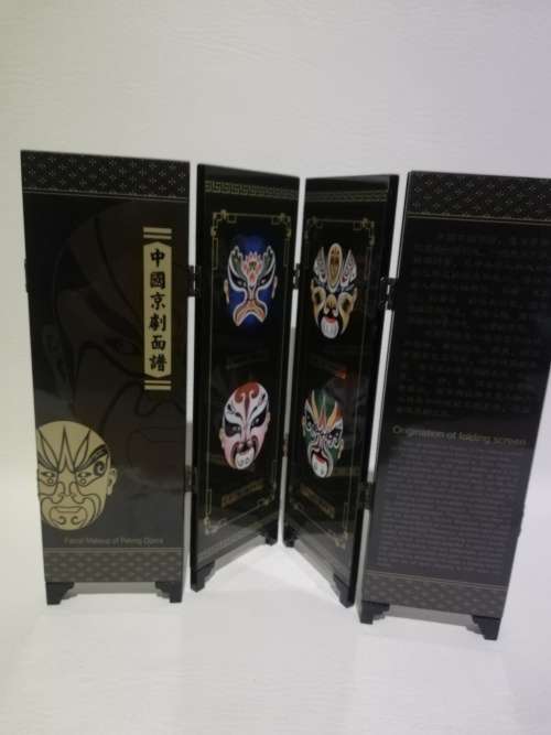 Beautiful Highly detailed folding screen of peking opera