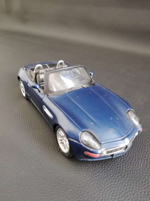 Die cast BMW Z8 scale 1/24!!!!!