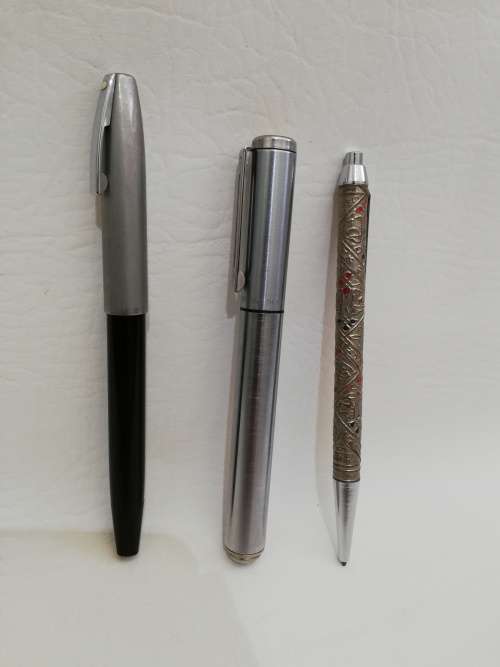 2 SHEAFFER pens made in the USA and a Israel pen bid for all needs to be refilled!!!!
