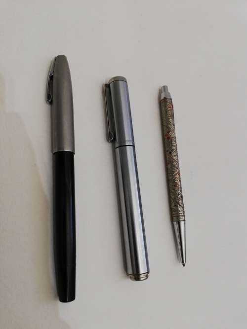 2 SHEAFFER pens made in the USA and a Israel pen bid for all needs to be refilled!!!!