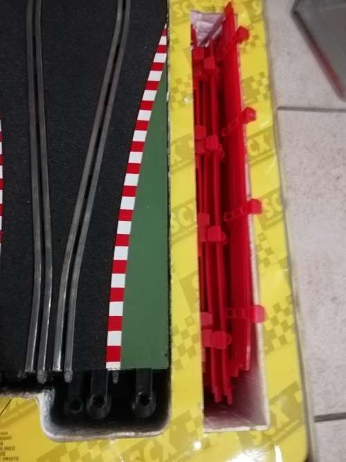 SCX Pro Competition super large track please not that I tested it only the BMW work not the Audi!!!!