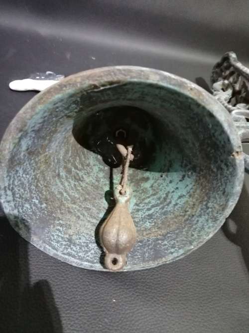 Beautiful large solid cast iron bell working wallmount piece!!!!!