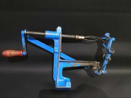 Vintage fruit peller!!!