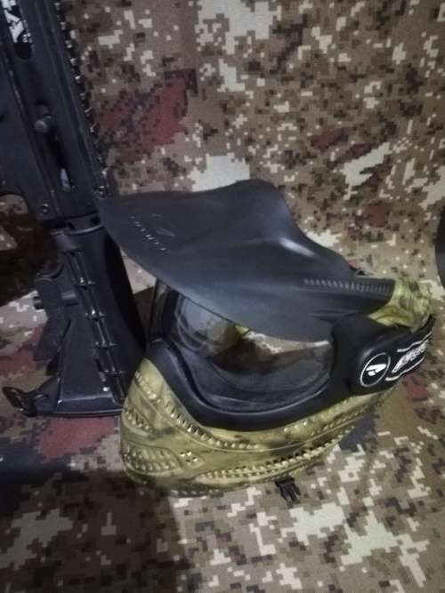 Super large BT Omega paintball gun with halmet and canisters bid for all guns working!!!!!