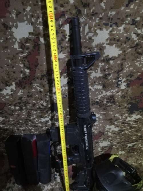 Super large BT Omega paintball gun with halmet and canisters bid for all guns working!!!!!