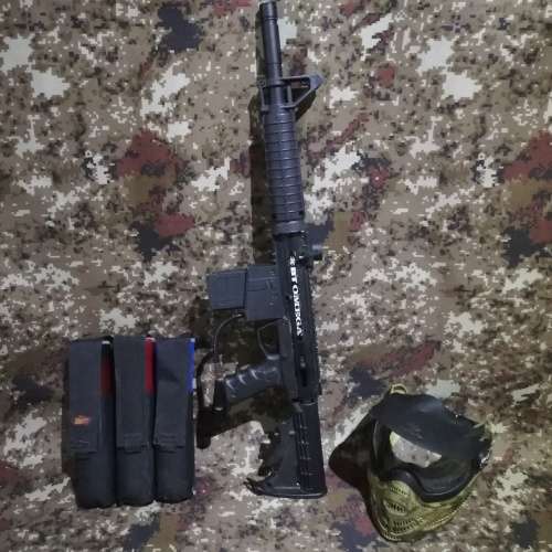 Super large BT Omega paintball gun with halmet and canisters bid for all guns working!!!!!