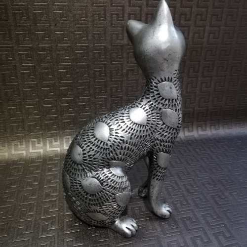 Large  highly detailed 26cm tall cat figure!!!!