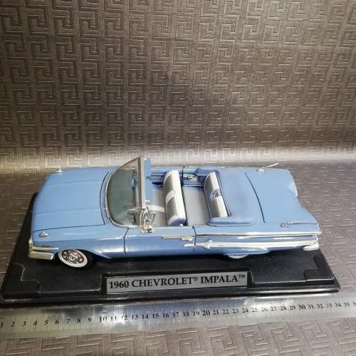 Super large Original die cast 1960 Chevrolet Impala Motormax scale 1:18!!!!