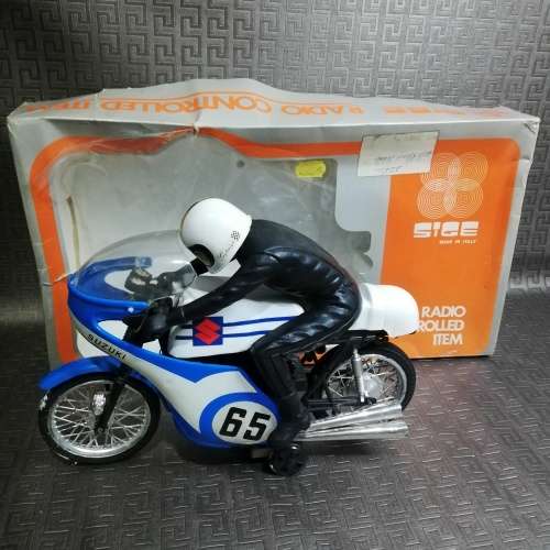 Vintage Super large Suzuki bike only no remote control!!!!!