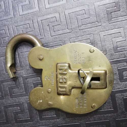Rare USN lock made by W. BELL and Sons Ltd Philadelphia looks works with key!!!!
