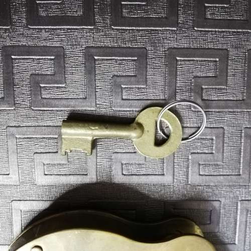 Rare USN lock made by W. BELL and Sons Ltd Philadelphia looks works with key!!!!