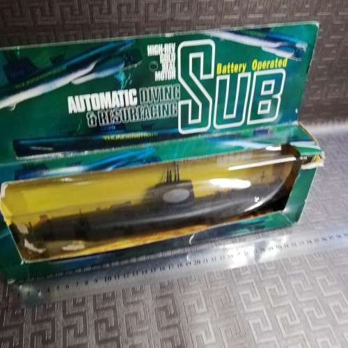 Playarts submerine batter operated not tested!!!!