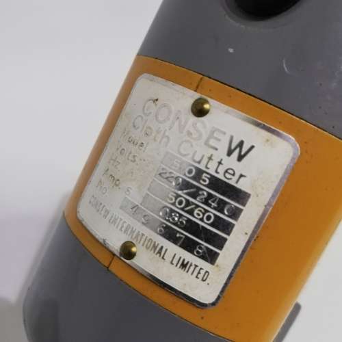 CONSEW CLOTH CUTTER IN REALY GOOD CONDITION  NOT TESTED!!!!!