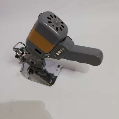 CONSEW CLOTH CUTTER IN REALY GOOD CONDITION  NOT TESTED!!!!!