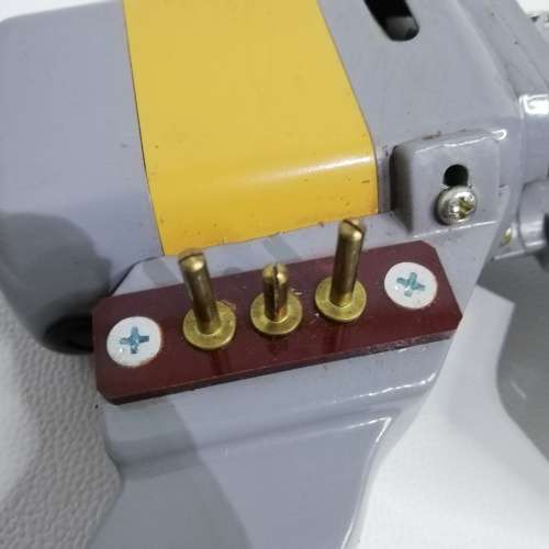 CONSEW CLOTH CUTTER IN REALY GOOD CONDITION  NOT TESTED!!!!!