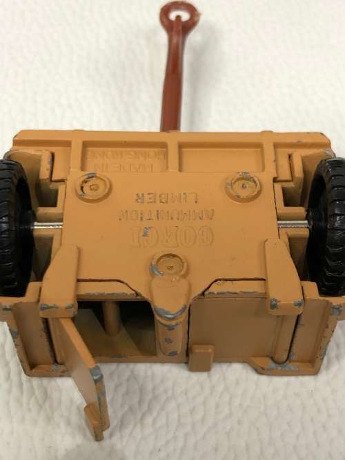 6 VINTAGE CORGI TOYS BID FOR  ALL !!!!!