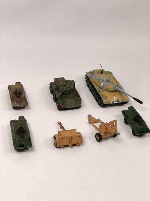 6 VINTAGE CORGI TOYS BID FOR  ALL !!!!!