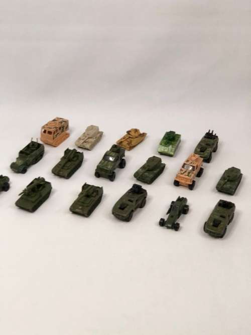 17 x Vintage Hotwheels MILLITARY vehicles bid for all!!!!!