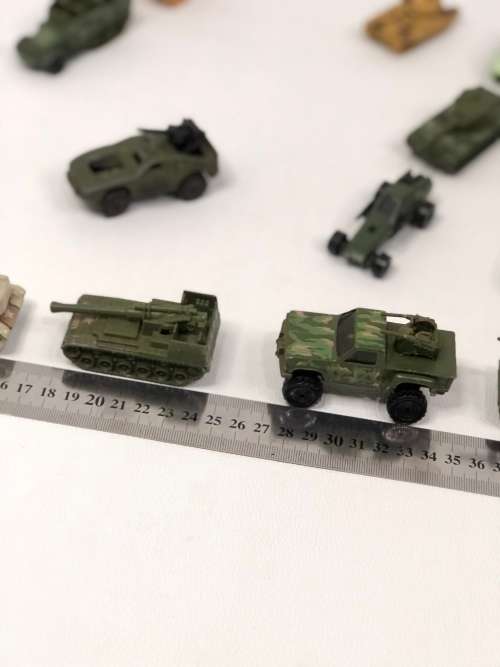 17 x Vintage Hotwheels MILLITARY vehicles bid for all!!!!!