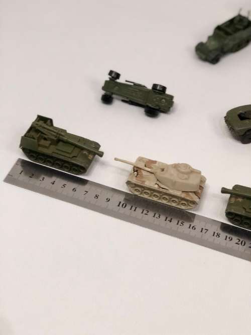 17 x Vintage Hotwheels MILLITARY vehicles bid for all!!!!!