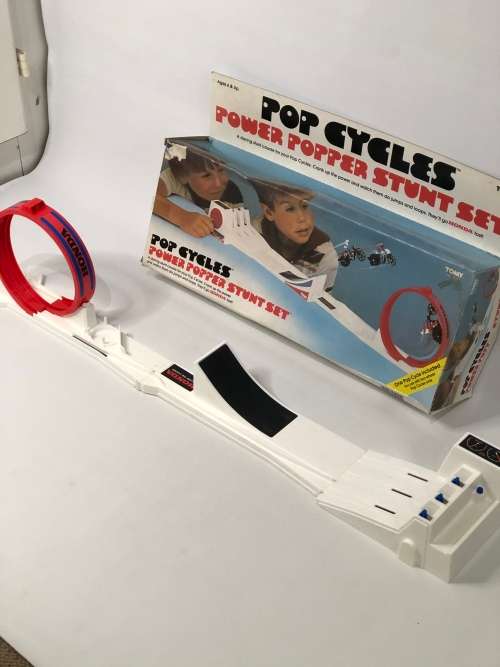 RARE TOMY POP CYCLES TRACK IN BOX WORKING!!!!!!