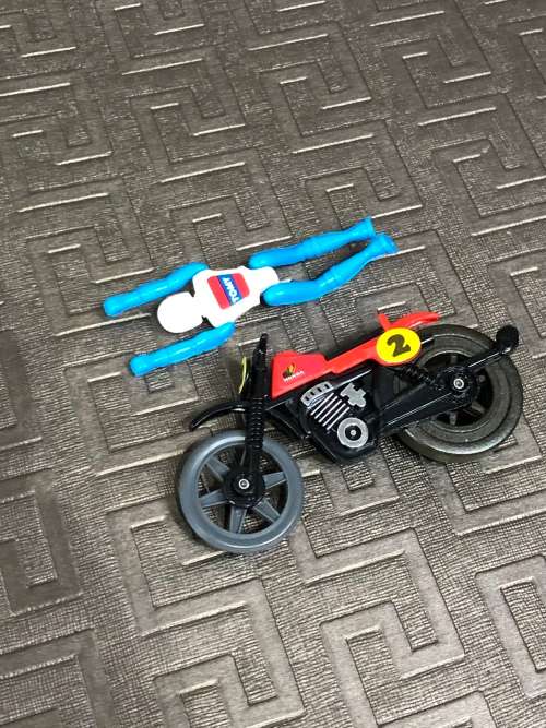 TOMY POP CYCLES BIKE WITH FIGURE!!!!