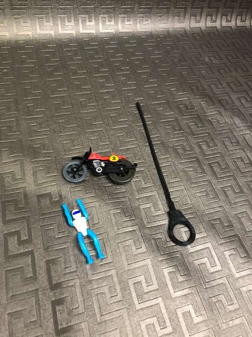 TOMY POP CYCLES BIKE WITH FIGURE!!!!