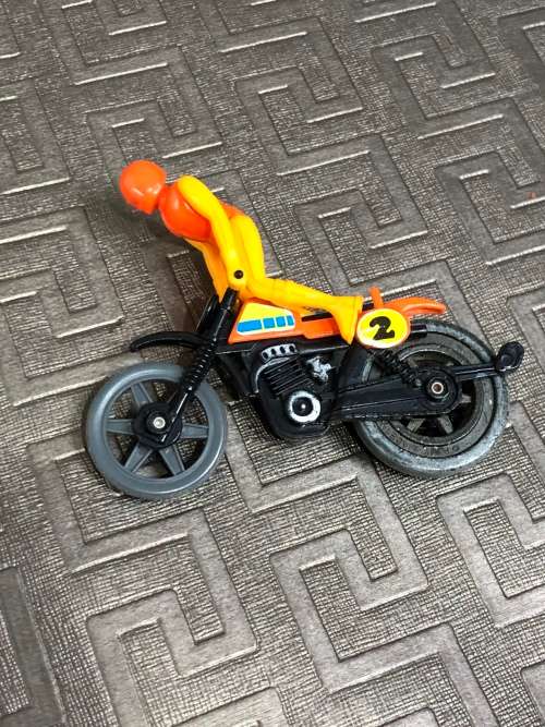 Vintage TOMY POP CYCLES BIKE WITH FIGURE !!!