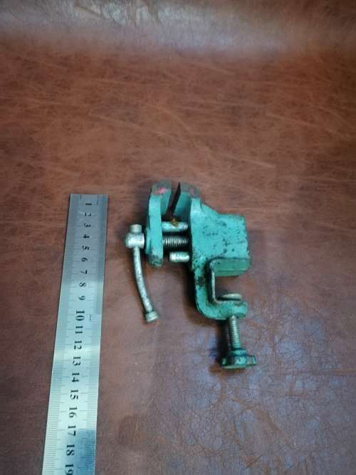 Vintage small table vice!!!!!