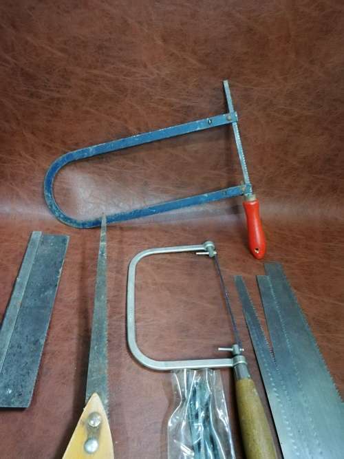 Large Collection of wooden saws bid for all!