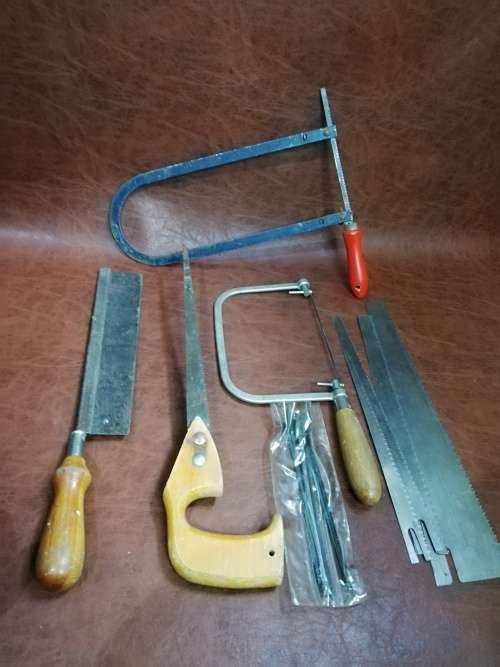 Large Collection of wooden saws bid for all!