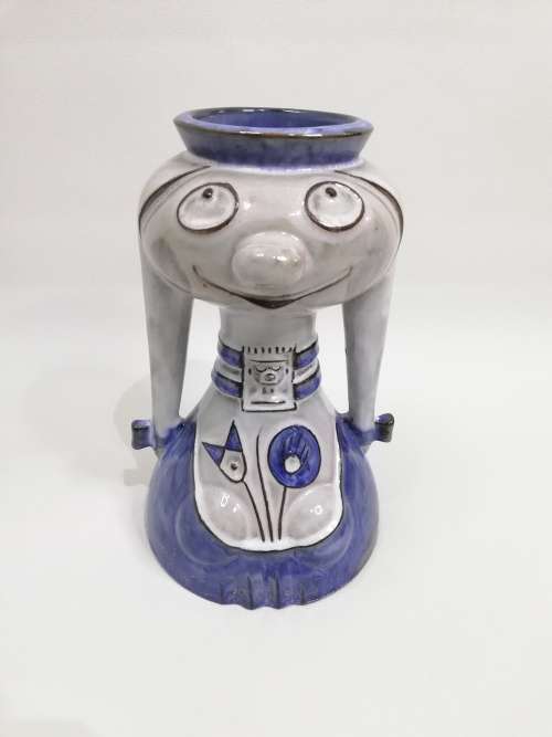 Beautiful Austria Pottery 24cm tall!!!!