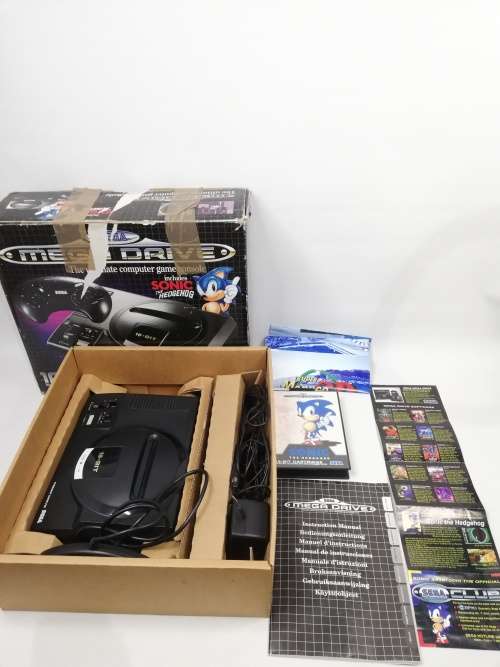 SUPER RARE SEGA MEGA DRIVE 1 WITH BOX AND SONIC GAME TESTED WORKING 100%!!!!!