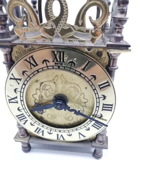 Beautiful Vintage clock made in Great Britain not tested!!!!