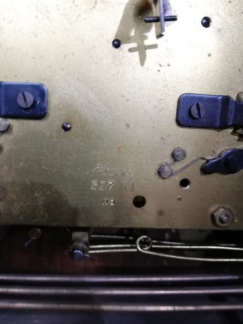 Beautiful vintage mantel Clock with key not tested!!!!!