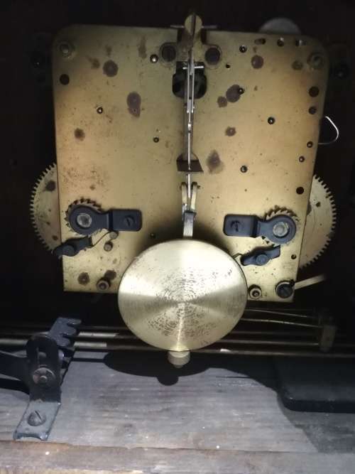 Beautiful vintage mantel Clock with key not tested!!!!!