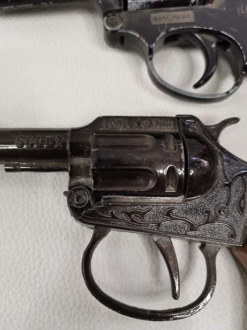 Large Collection of vintage klap guns as found bod for all!!!!!