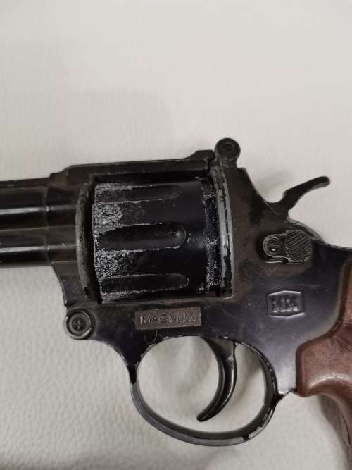 Large Collection of vintage klap guns as found bod for all!!!!!