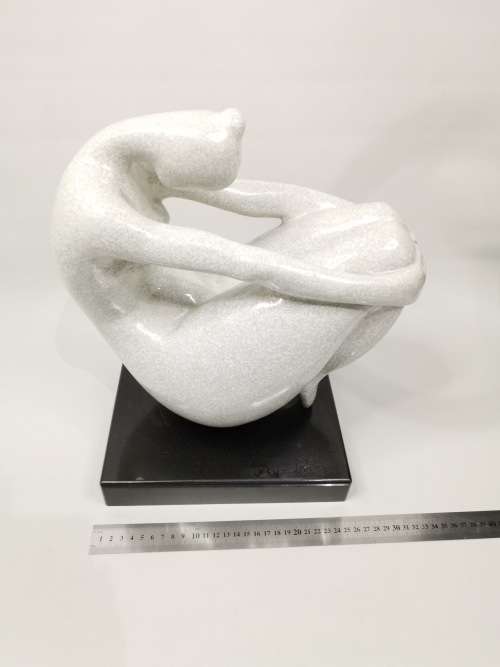 Absolutely stunning designer Marble Sculpture to heavy to ship collection only!!!!