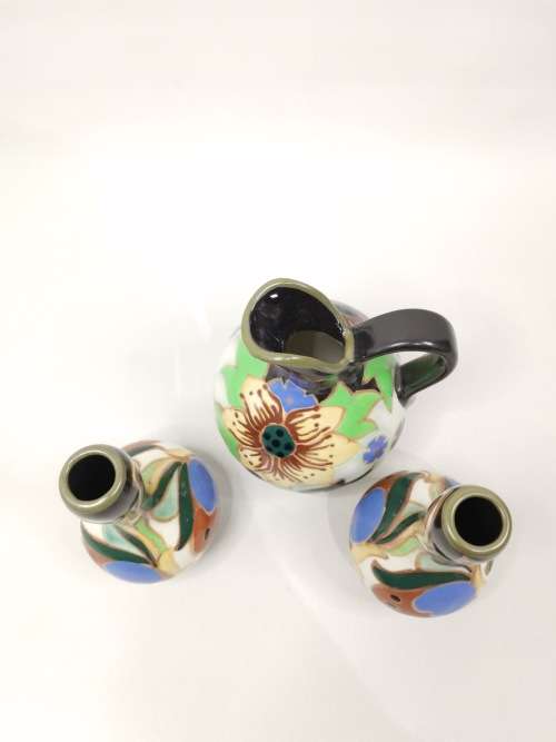 Beautiful Gouda Styled vasses bid for all!!!