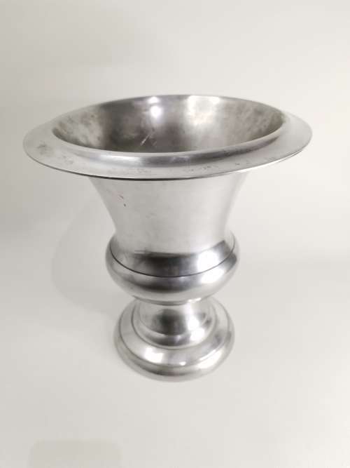 LARE 31CM TALL DISPLAY PIECE!!!!!