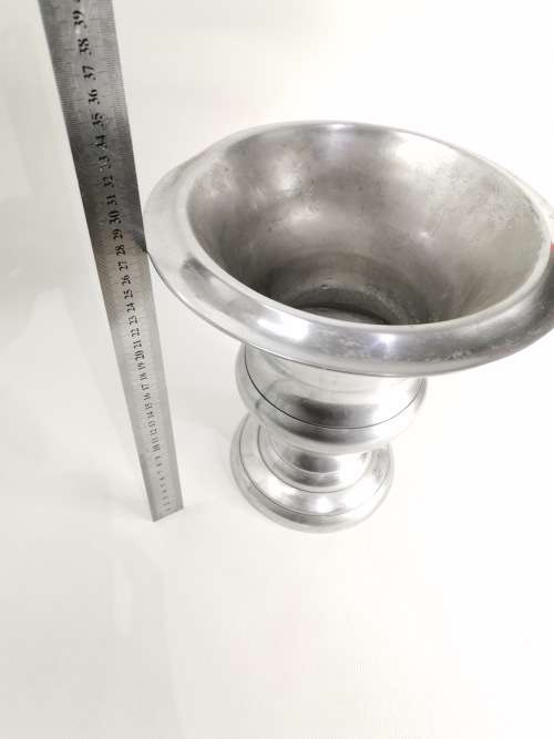 LARE 31CM TALL DISPLAY PIECE!!!!!