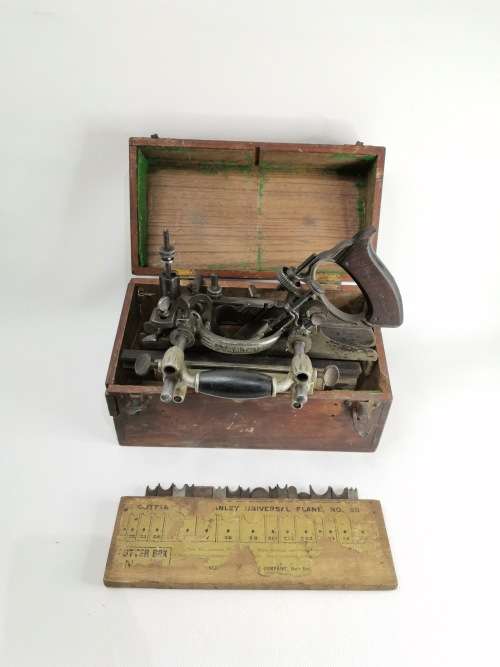 SUPER RARE ANTIQUE PLAINER STANLEY NO 55 IN CASE COMPLETE WITH CUTTING BLADES!!!!