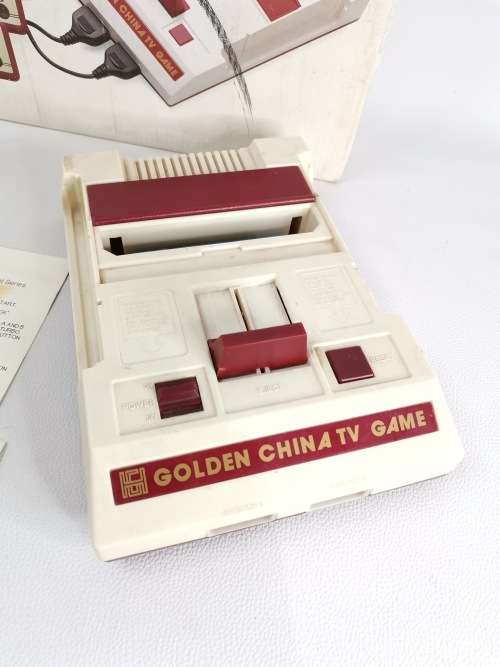 ORIGINAL GOLDEN CHINA TV GAME CONSOLES AMD BOX ONLY WORKING TESTED!!!!