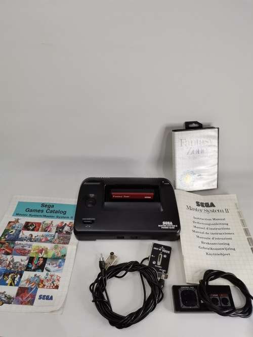 RARE SEGA MASTER SYSTEM II COMPLETE TESTED AND WORKING 100 % NO CHARGER INCLUDED!!!!