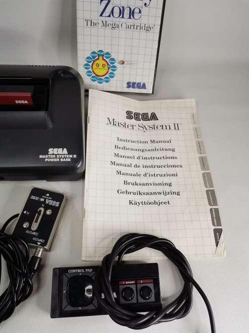 RARE SEGA MASTER SYSTEM II COMPLETE TESTED AND WORKING 100 % NO CHARGER INCLUDED!!!!