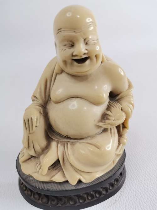 Beautiful highly detailed budah with stamp at the bottom!!!!