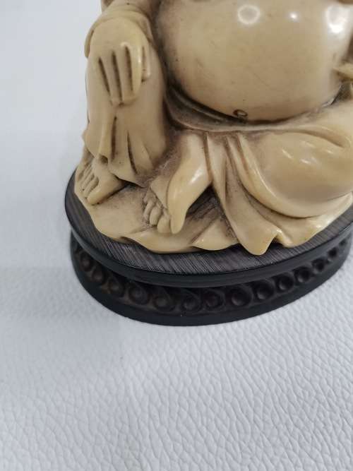 Beautiful highly detailed budah with stamp at the bottom!!!!