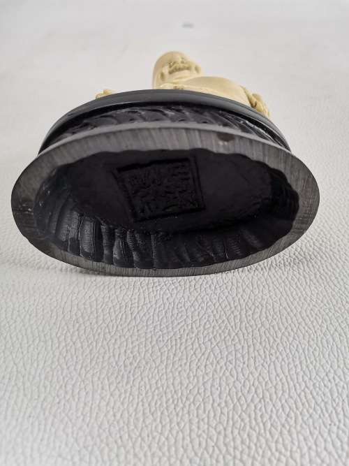 Beautiful highly detailed budah with stamp at the bottom!!!!